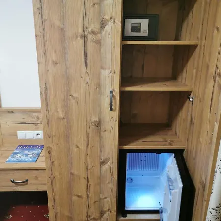 Отель Modern&Renovated - Hotelpension Oberauer Wagrain 3*
