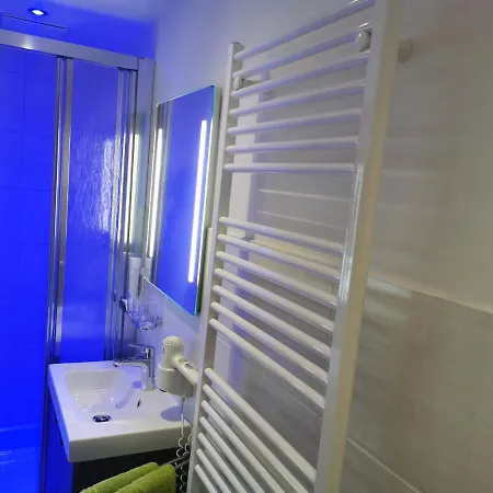 Modern&renovated - Hotelpension Oberauer 3*