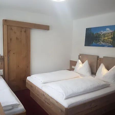 Отель Modern&Renovated - Hotelpension Oberauer Wagrain