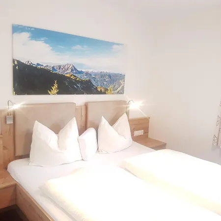 فندق Modern&renovated - Hotelpension Oberauer 3*