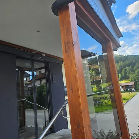 Hotelpension Oberauer ホテル ヴァークライン