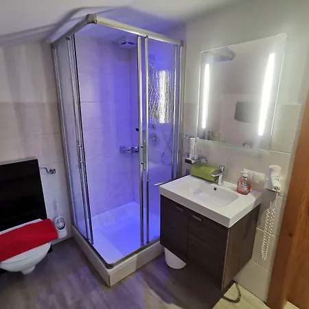 Hotelpension Oberauer 3*