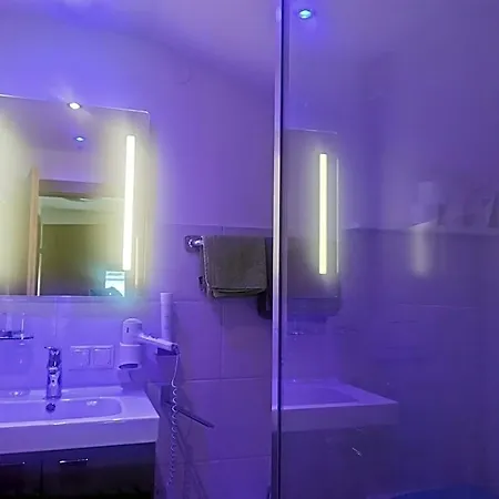 Modern&renovated - Hotelpension Oberauer