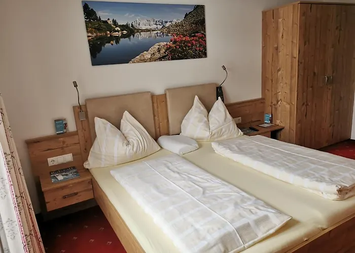 Hotelpension Oberauer 3*