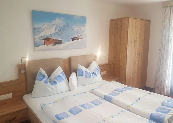 Hotelpension Oberauer فندق 3*