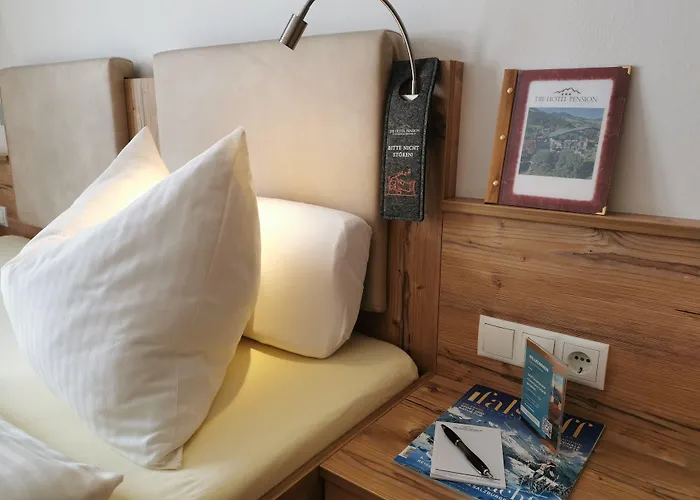 Hotelpension Oberauer فندق واغراين
