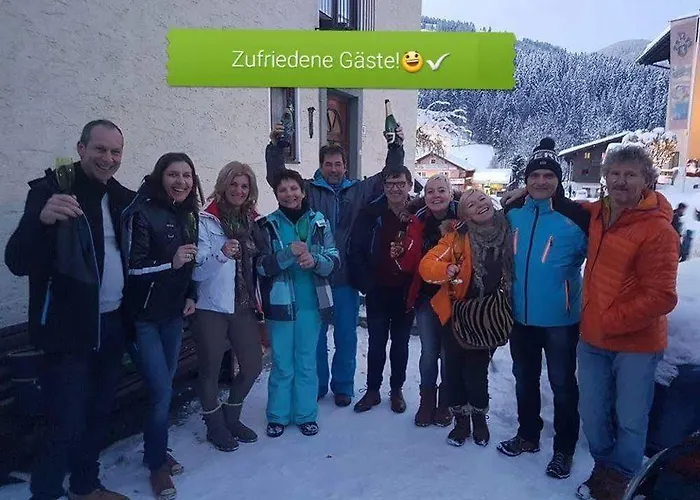 Hotelpension Oberauer ホテル ヴァークライン